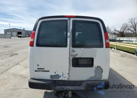 2008 Chevrolet Express G1500 z USA, uszkodzony, nr VIN 1GCFG15X781191312
